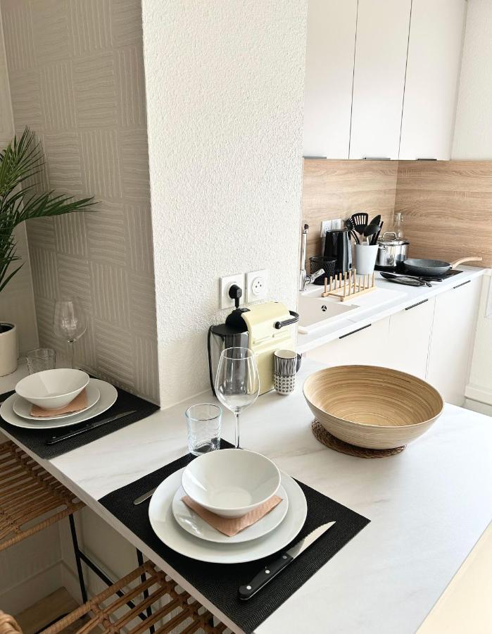 Modern 1 Bdr + Balcony + Free Parking + Ac + Pool Apartment L'Isle-d'Abeau Exterior foto